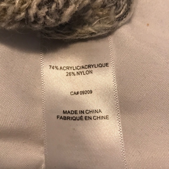 Ready for winter-lovely cozy textured grey tone sweater with front detail - Picture 4 of 5